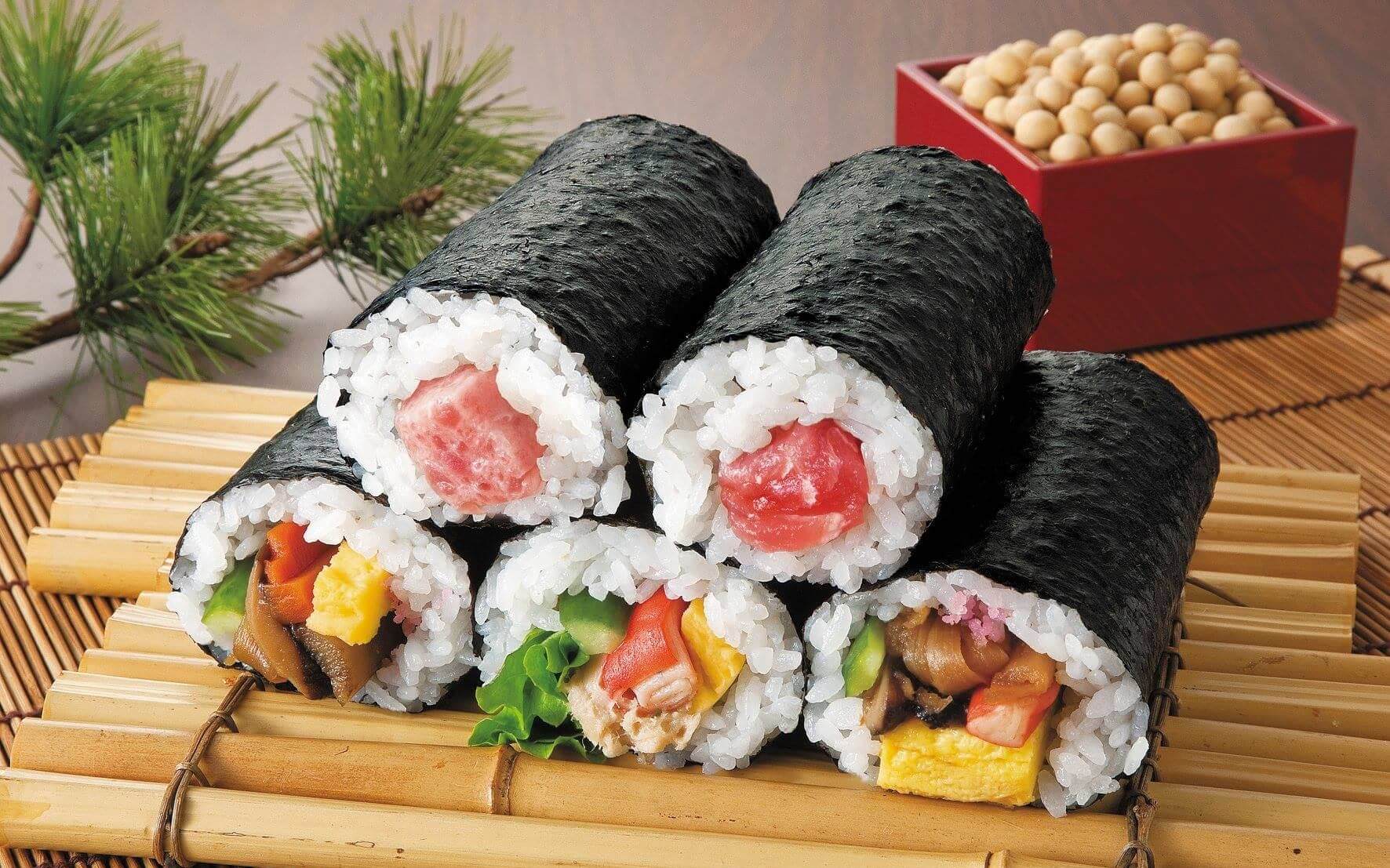ehōmaki (maki-sushi)